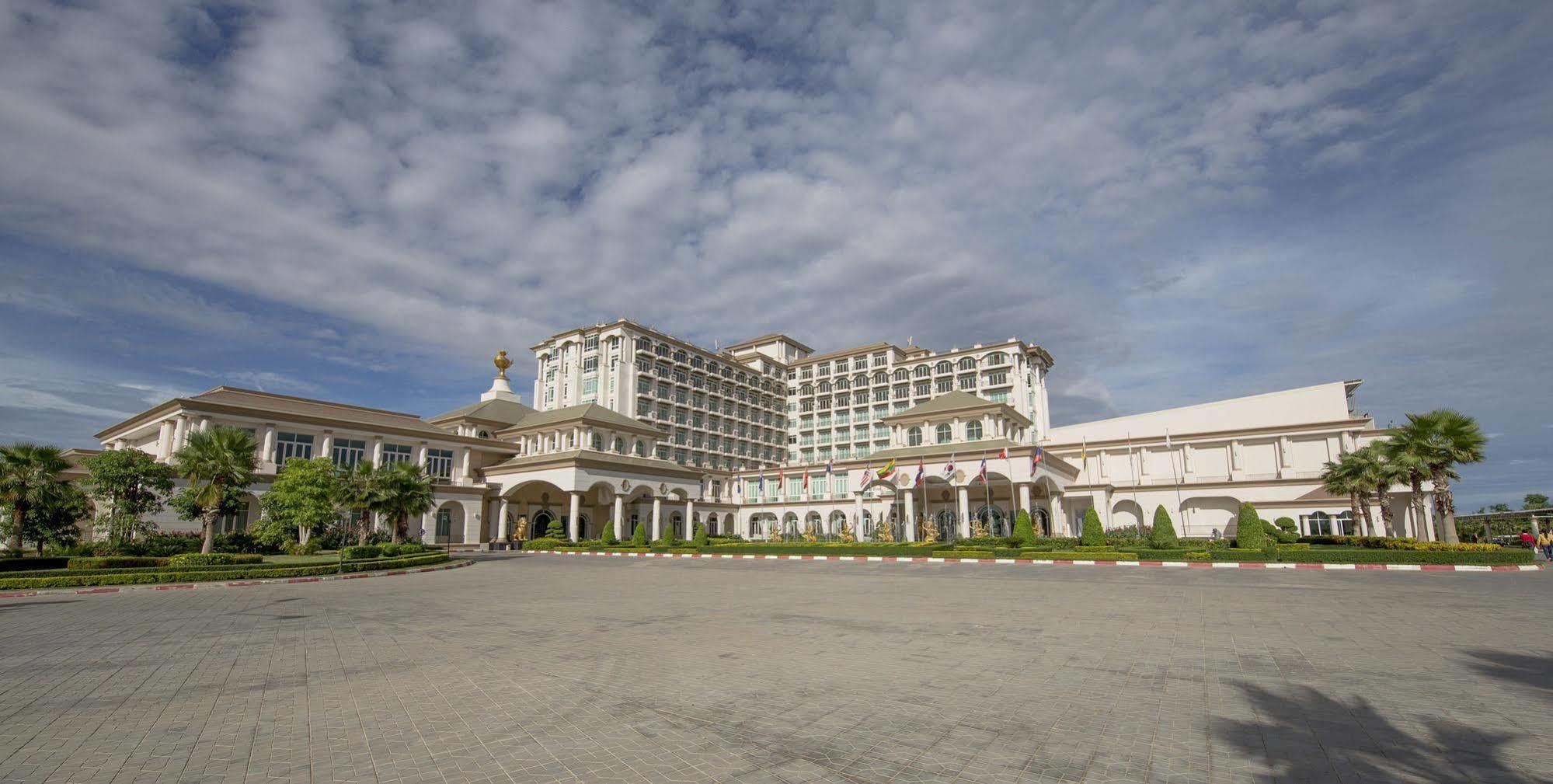 Garden City Hotel Phnom Penh Exterior foto