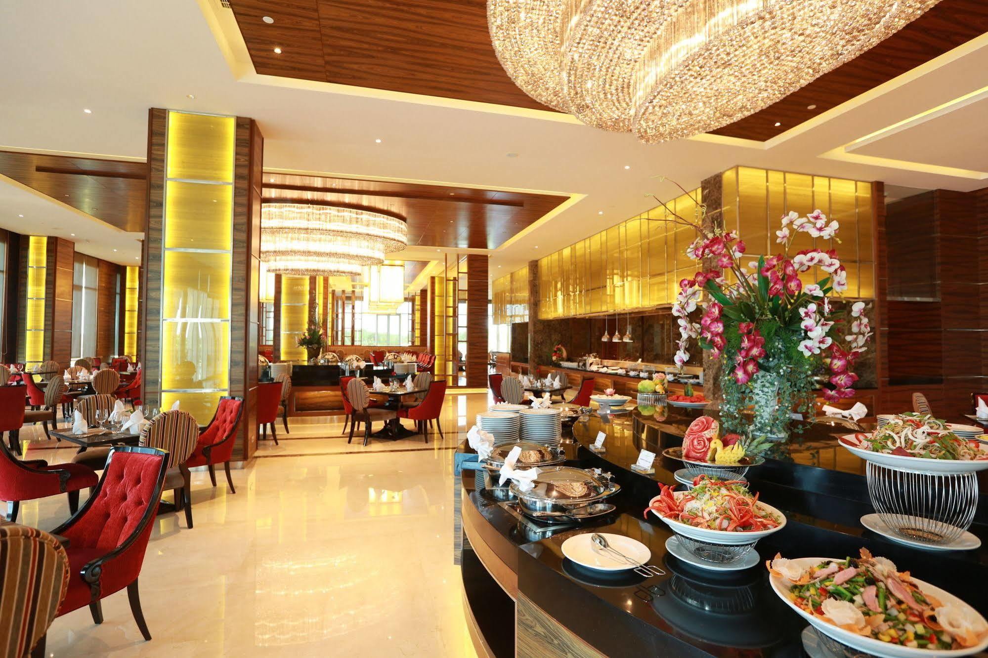 Garden City Hotel Phnom Penh Exterior foto